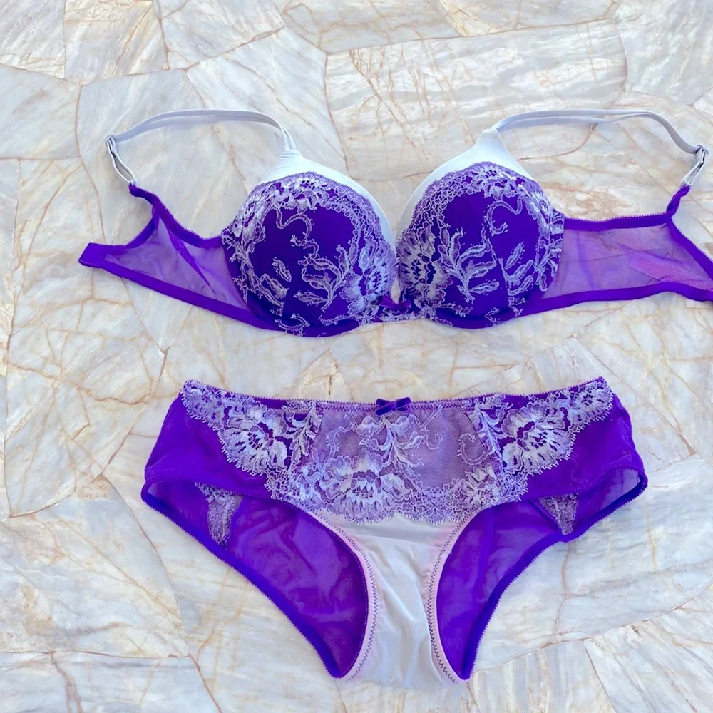 2 Pc Set: Medium Very Sexy Panty and 34B Bra BOMBSHELL Satin Lace Lilac Vintage